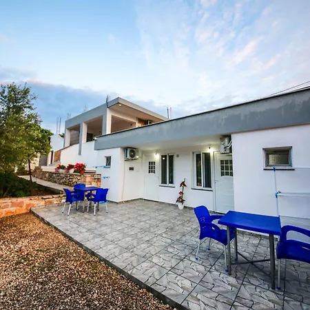 Apartman Sardis